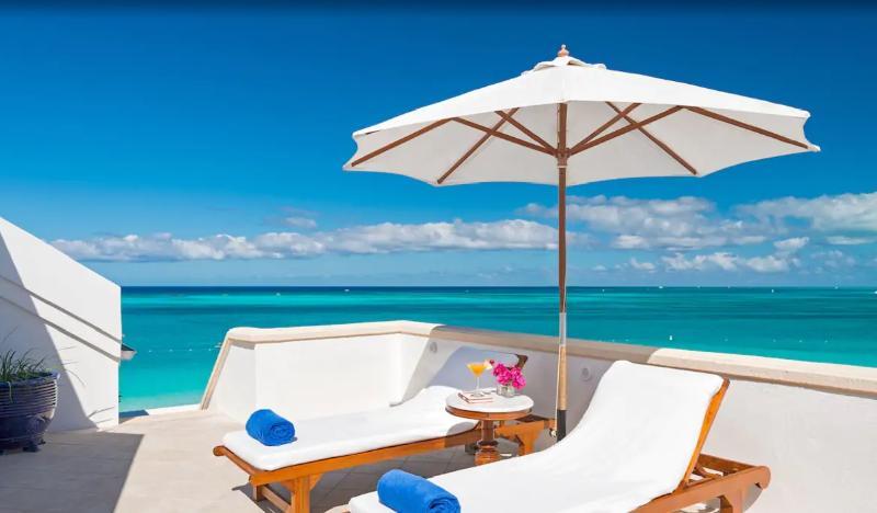 Point Grace Hotel Grace Bay Eksteriør billede